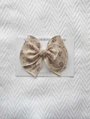Restock: Taupe floral fable bow