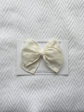 Off white textured fable bow