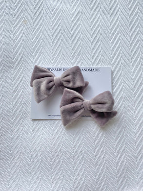 Soft lavender classic hand tied bow