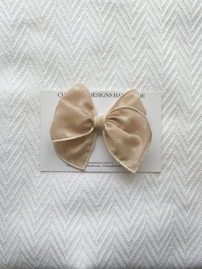 Palest blush/buff floral fable bow