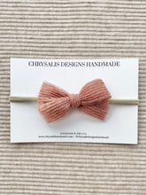 Load image into Gallery viewer, Blush mini sparkle bow