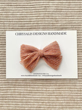 Load image into Gallery viewer, Blush mini sparkle bow