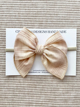 Load image into Gallery viewer, Soft plaid fable