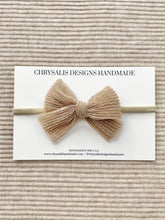 Load image into Gallery viewer, Champagne mini sparkle bow
