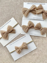 Load image into Gallery viewer, Champagne mini sparkle bow