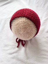 Load image into Gallery viewer, Crochet bonnet